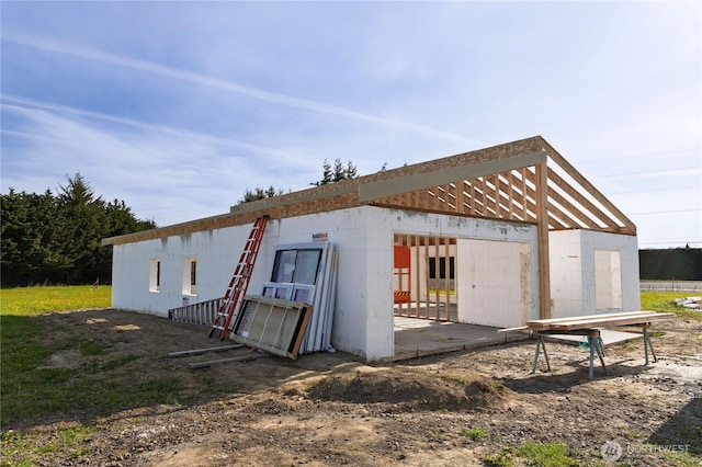 34 Van Dyken Dr, Sequim, WA 98382 - back of property with concrete block siding
