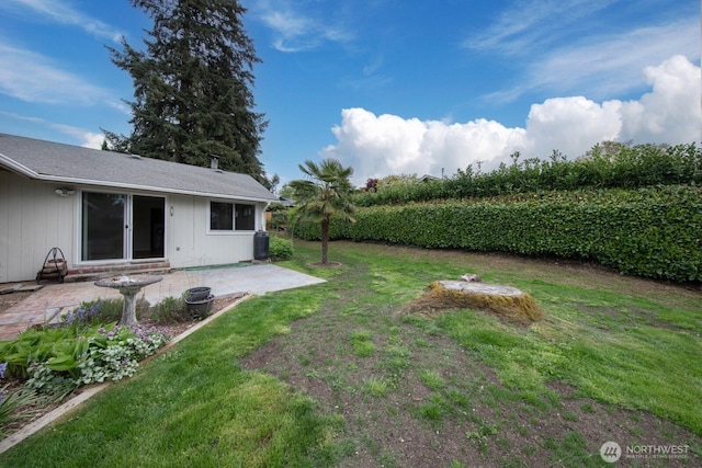 view of yard with a patio