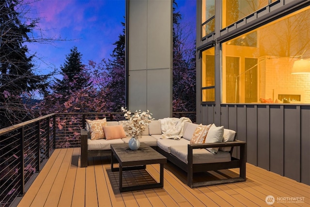 5340 W Mercer Way, Mercer Island, WA 98040 - deck featuring outdoor lounge area