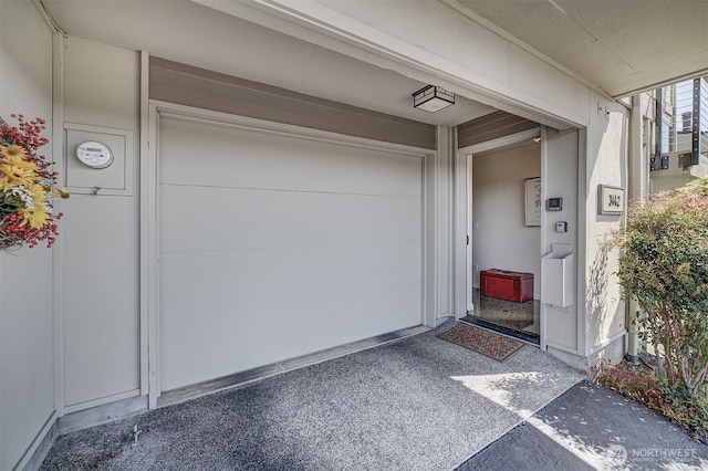 3142 Sahali Dr NE, Bremerton, WA 98310 - garage with driveway