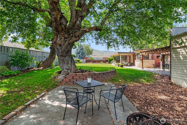 1423 Springwater Ave, Wenatchee, WA 98801 - view of patio / terrace