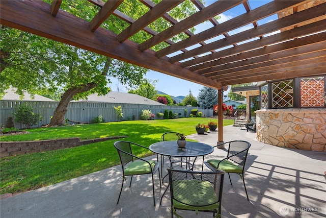 1423 Springwater Ave, Wenatchee, WA 98801 - view of patio with a pergola and outdoor dining area
