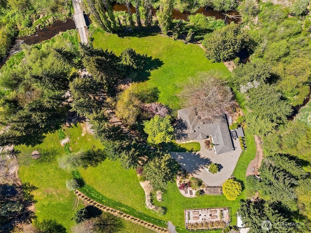 aerial view of property and surrounding area