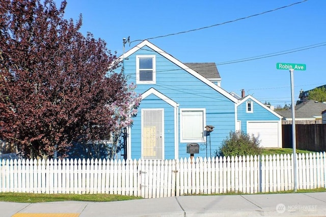 2916 Robin Ave, Bremerton, WA 98310 - bungalow with a fenced front yard and a garage