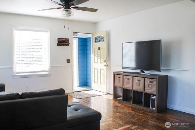 2916 Robin Ave, Bremerton, WA 98310 - living room featuring baseboards, a ceiling fan, and wood finished floors