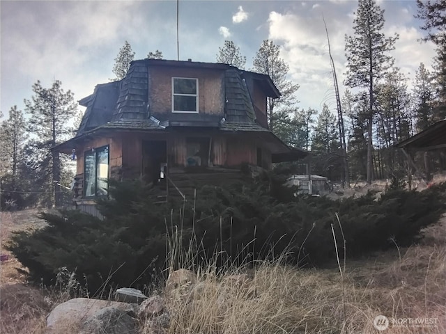 193 Blue Meadows Rd, Tonasket, WA 98855 - exterior space with mansard roof
