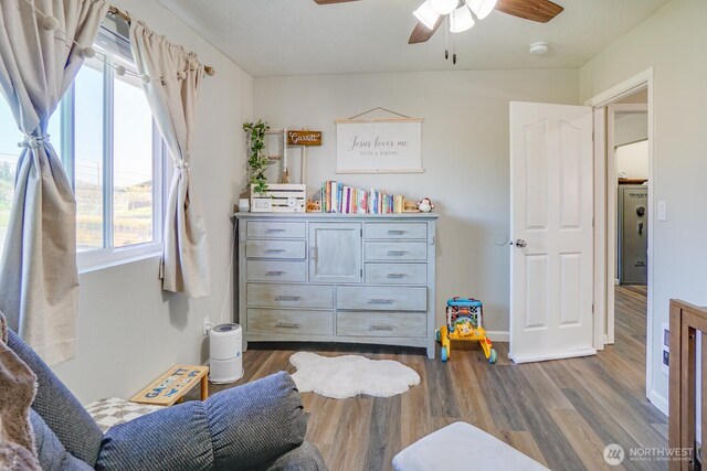 4647 Ohio St, Longview, WA 98632 - interior space with wood finished floors and a ceiling fan