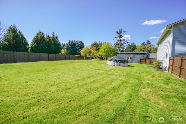 4647 Ohio St, Longview, WA 98632 - view of yard featuring a fenced backyard