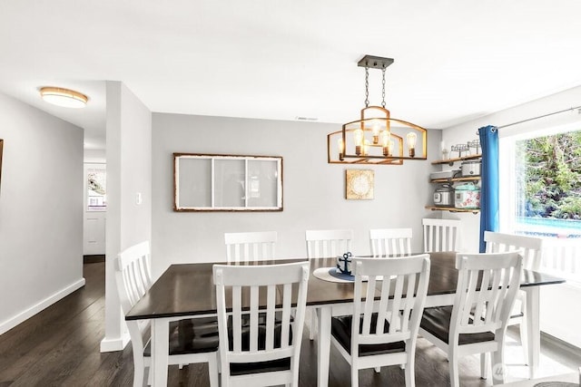 4 Dakota Ln, Elma, WA 98541 - dining area with a chandelier, wood finished floors, visible vents, and baseboards
