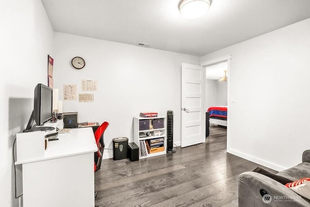4 Dakota Ln, Elma, WA 98541 - office featuring baseboards, visible vents, and dark wood-style floors
