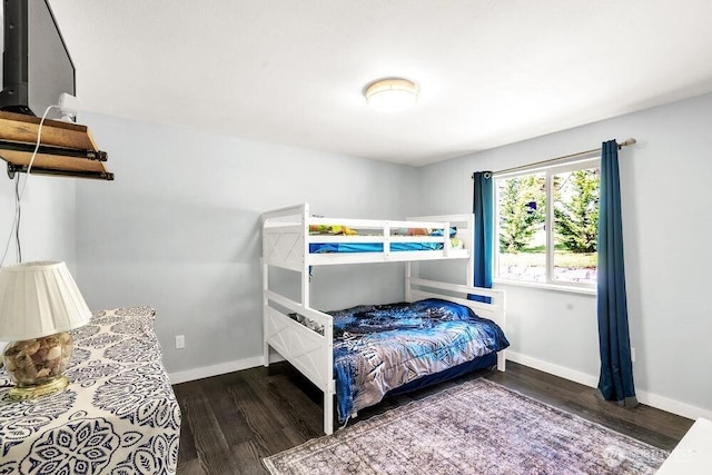 4 Dakota Ln, Elma, WA 98541 - bedroom with baseboards and wood finished floors
