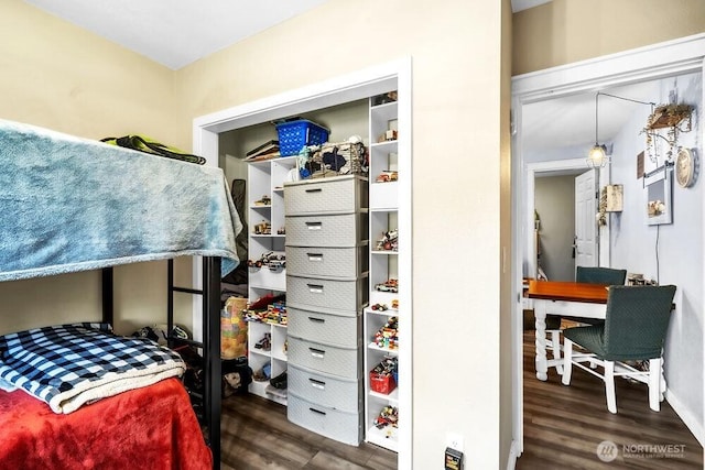 4 Dakota Ln, Elma, WA 98541 - bedroom with wood finished floors