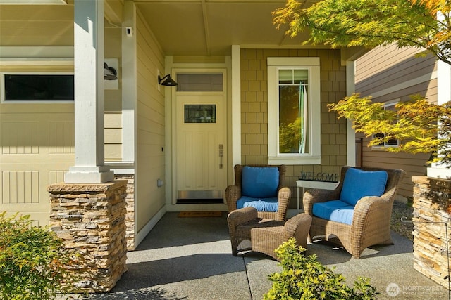 property entrance with covered porch