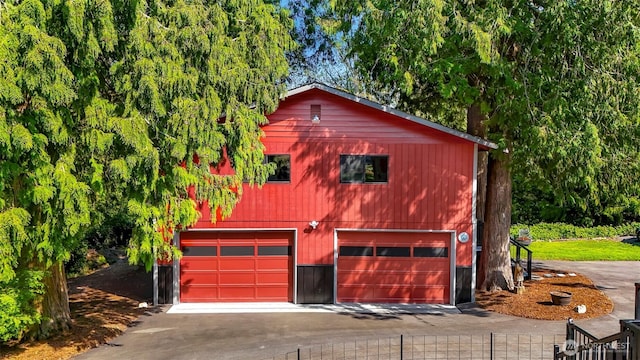 2376 Forest View Dr, Bellingham, WA 98229 - garage featuring driveway
