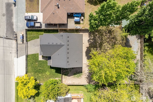 aerial view of property and surrounding area