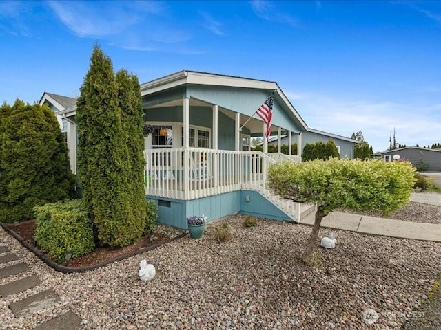 view of front of home featuring a porch