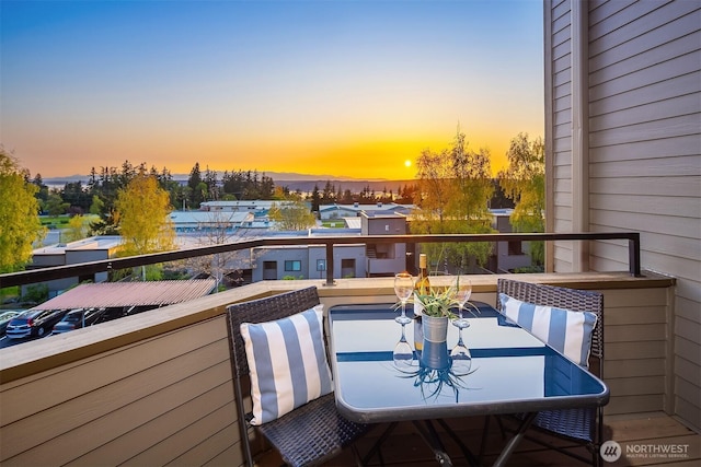 balcony with outdoor dining space