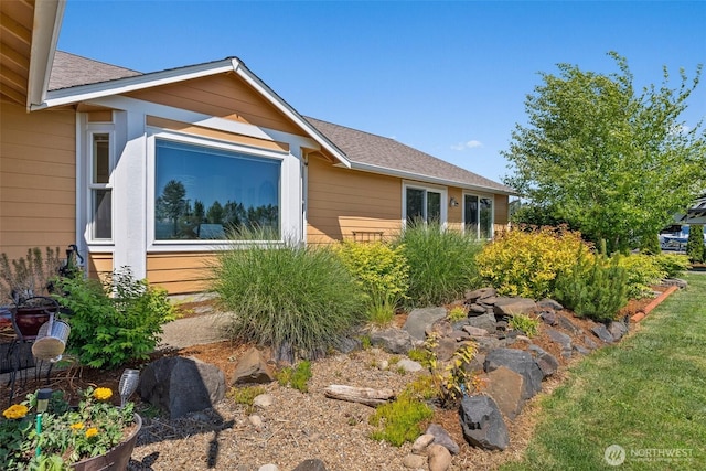 109 View Point Dr, Salkum, WA 98582 - view of side of property with roof with shingles