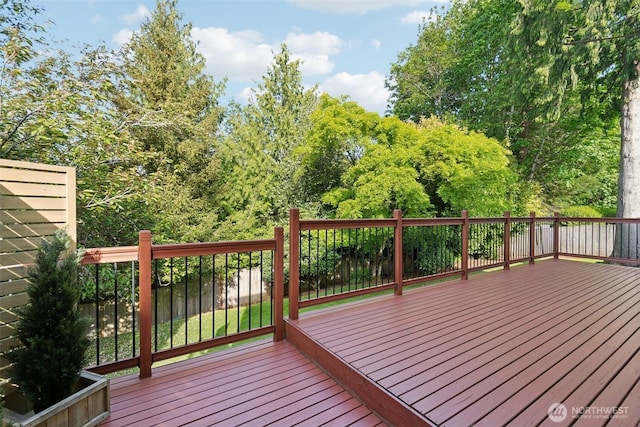 13233 W 44th Ave W, Mukilteo, WA 98275 - wooden terrace with fence