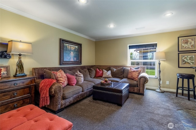 living area with baseboards, recessed lighting, crown molding, and carpet