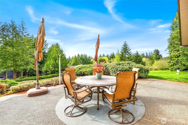 view of patio with outdoor dining space