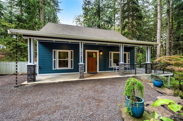 28728 NE 52nd St, Carnation, WA 98014 - view of front of home with covered porch and fence