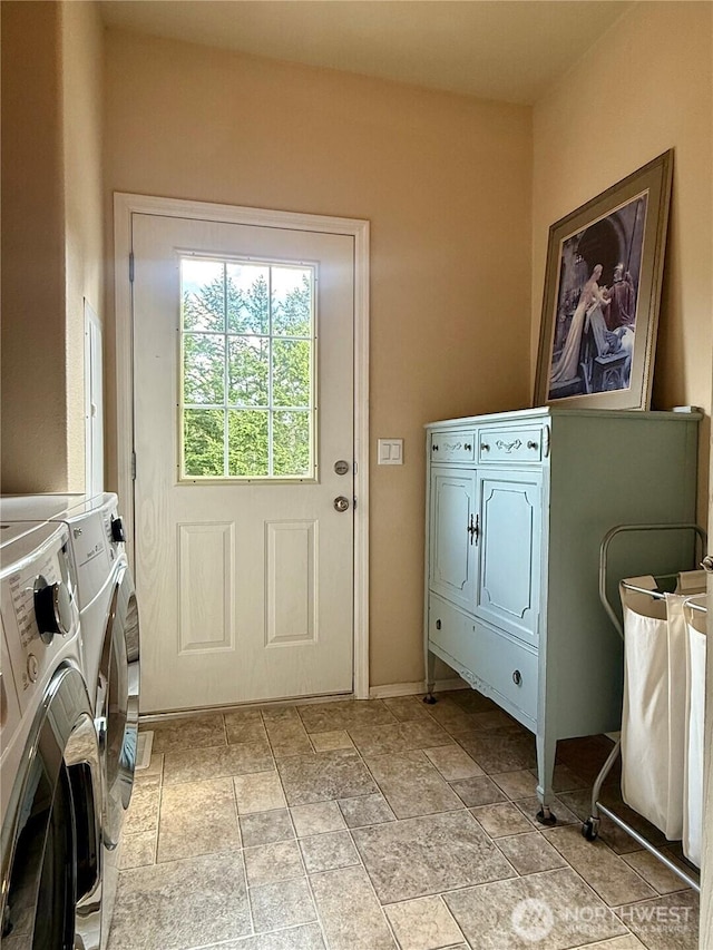 168 Jackson Rd, Orcas Island, WA 98245 - laundry room featuring independent washer and dryer