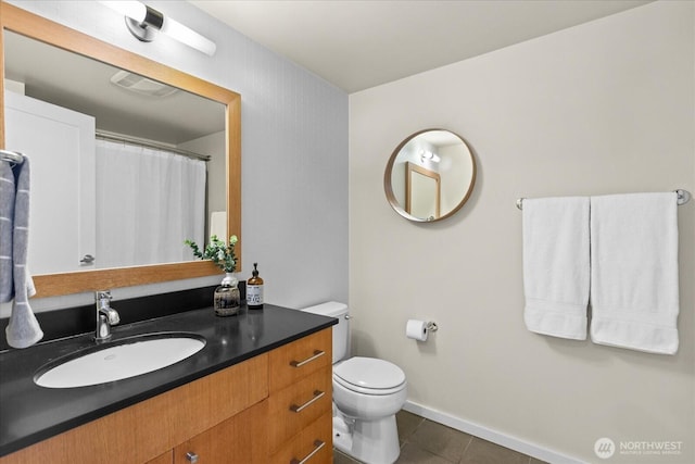 76 Cedar St Unit Ph07, Seattle, WA 98121 - full bath with tile patterned flooring and vanity