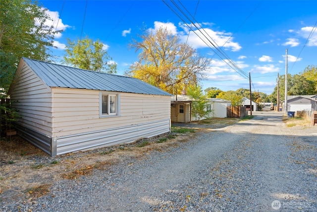 406 S Chestnut St, Ellensburg, WA 98926 - exterior space featuring gravel driveway