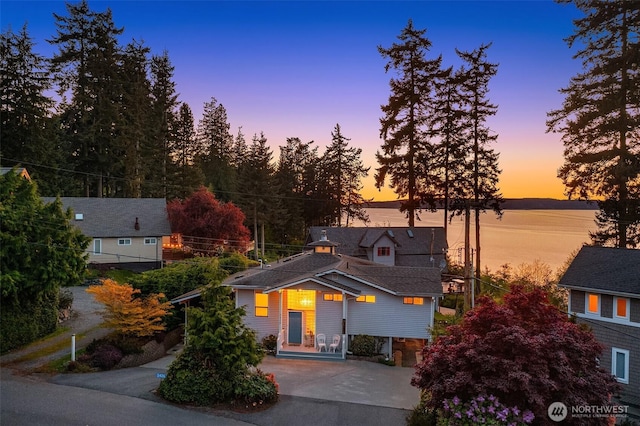 2426 Eastpoint Dr, Langley, WA 98260 - view of front facade featuring concrete driveway