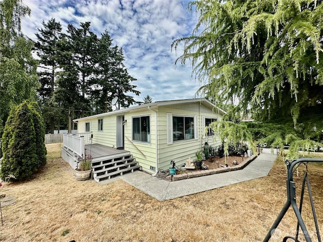 4317 Hamilton Dr, Oak Harbor, WA 98277 - view of front of house with a wooden deck