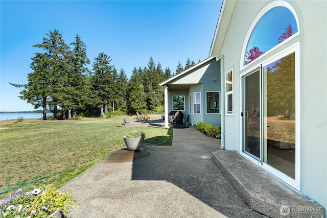 41 Gray Gables Ln, Hoquiam, WA 98550 - view of patio / terrace with a water view