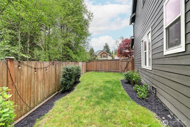 501 125th Ave NE, Lake Stevens, WA 98258 - view of yard featuring a fenced backyard