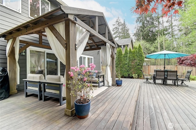 501 125th Ave NE, Lake Stevens, WA 98258 - wooden deck with fence and outdoor dining space