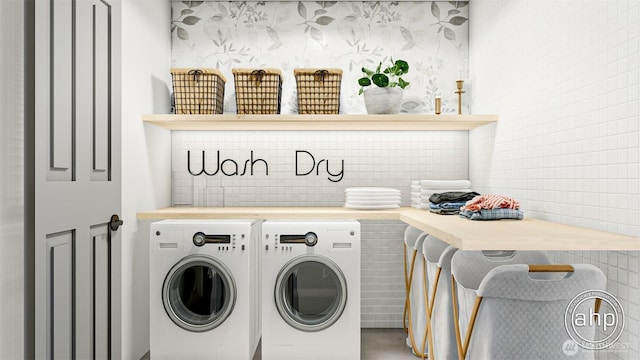 191XX Church Lake Rd E, Bonney Lake, WA 98391 - washroom featuring washing machine and dryer and wallpapered walls