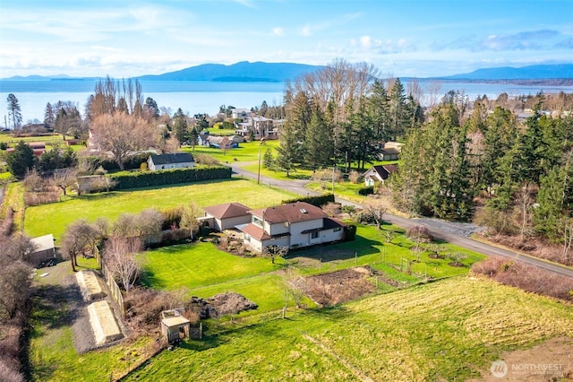 3884 Fort Bellingham Rd, Bellingham, WA 98225 - aerial view with a water and mountain view