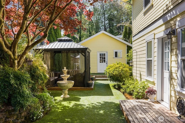 245 SE Bush St, Issaquah, WA 98027 - view of green lawn with a gazebo