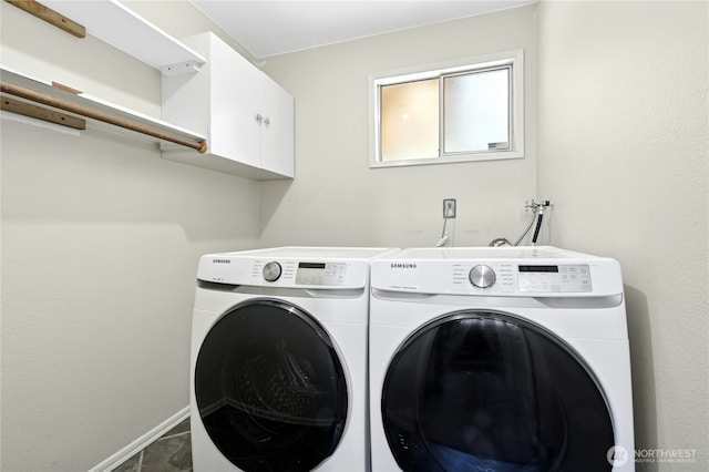 2524 171st St SE, Bothell, WA 98012 - laundry area featuring washing machine and clothes dryer