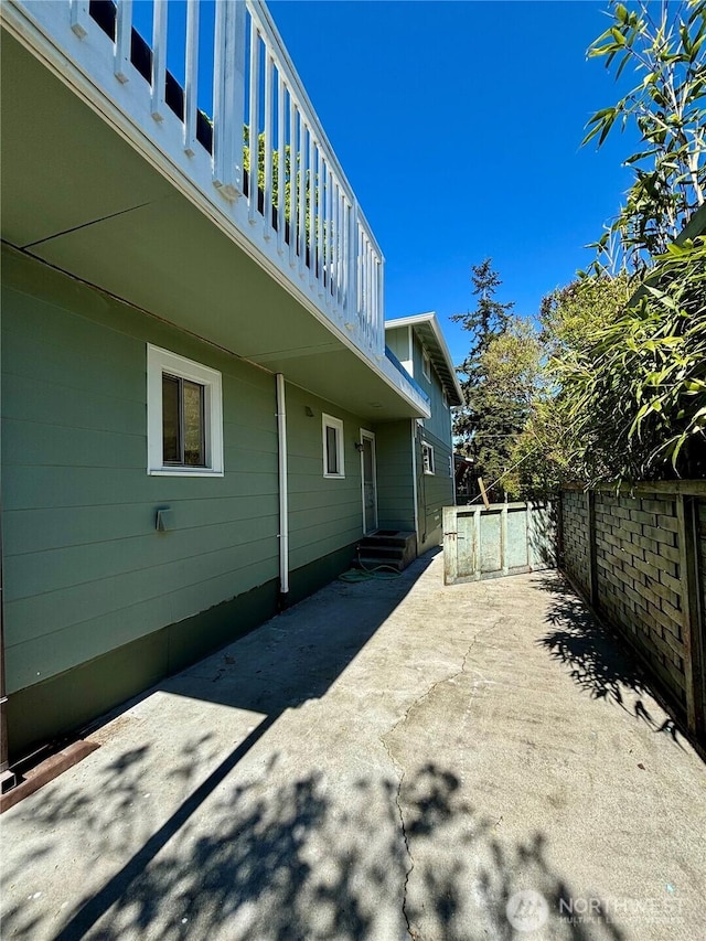1145 Blaine St, Port Townsend, WA 98368 - exterior space featuring fence and a patio area