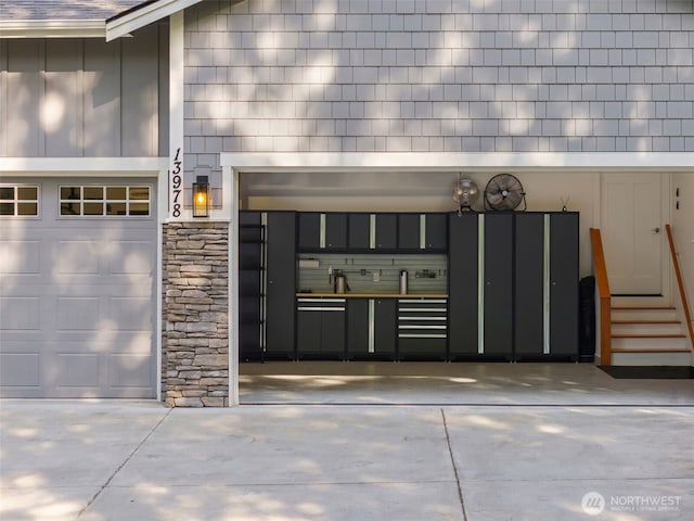 13978 Hidden Heights Ln NE, Bainbridge Island, WA 98110 - view of garage