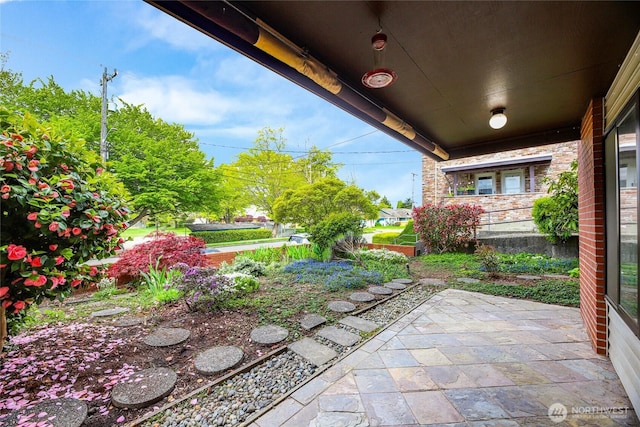 2858 32nd Ave W Unit 102, Seattle, WA 98199 - view of patio