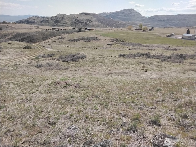 183 Round Up Rd, Tonasket, WA 98844