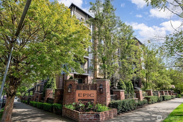 412 11th Ave Unit 309, Seattle, WA 98122 - view of community / neighborhood sign