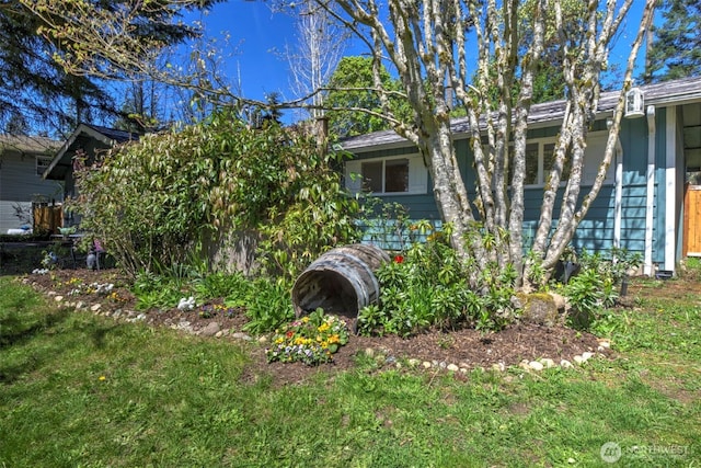 381 Fir Acres Dr NW, Bainbridge Island, WA 98110 - exterior space