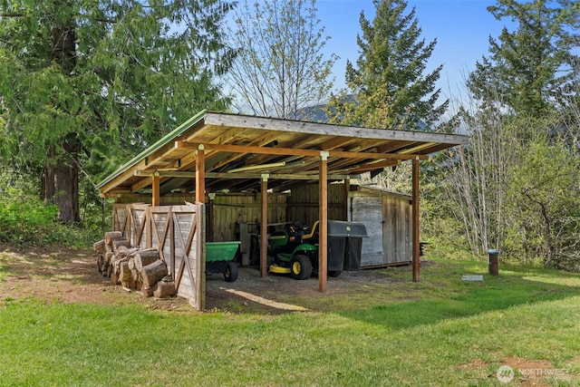 exterior space featuring a lawn