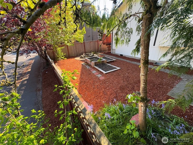 27526 26th Ave S, Federal Way, WA 98003 - view of yard with a vegetable garden