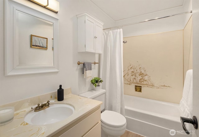 full bath featuring toilet, vanity, and shower / bath combo