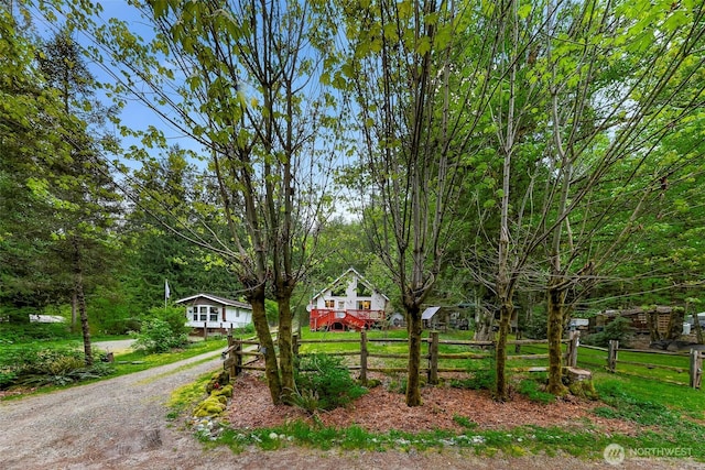 64197 E Cascade Dr, Marblemount, WA 98267 - view of yard with fence