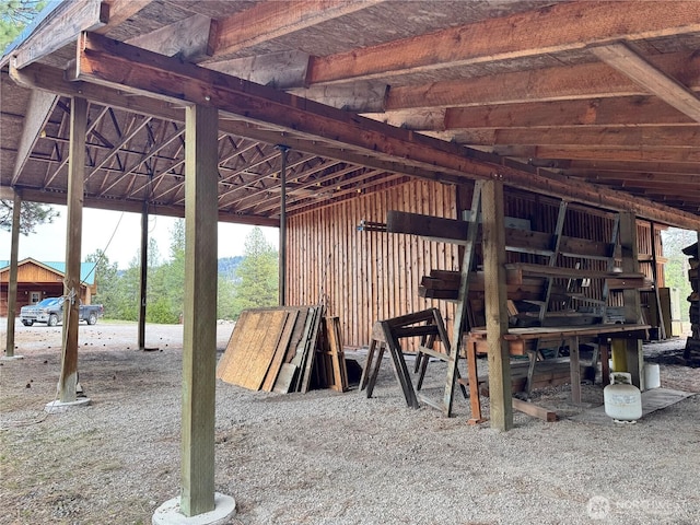 exterior space featuring an outbuilding