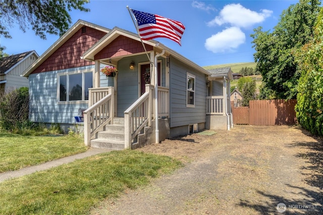 122 W Dayton Ave, Dayton, WA 99328 - view of front of home featuring driveway